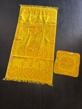 Vintage Pequot Bath Towel Washcloth Set Golden Yellow Fringe USA Made Cotton